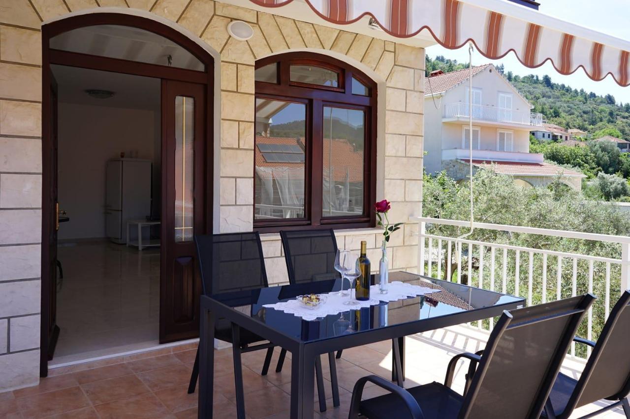 Apartman Tessa Vela Luka Exterior foto