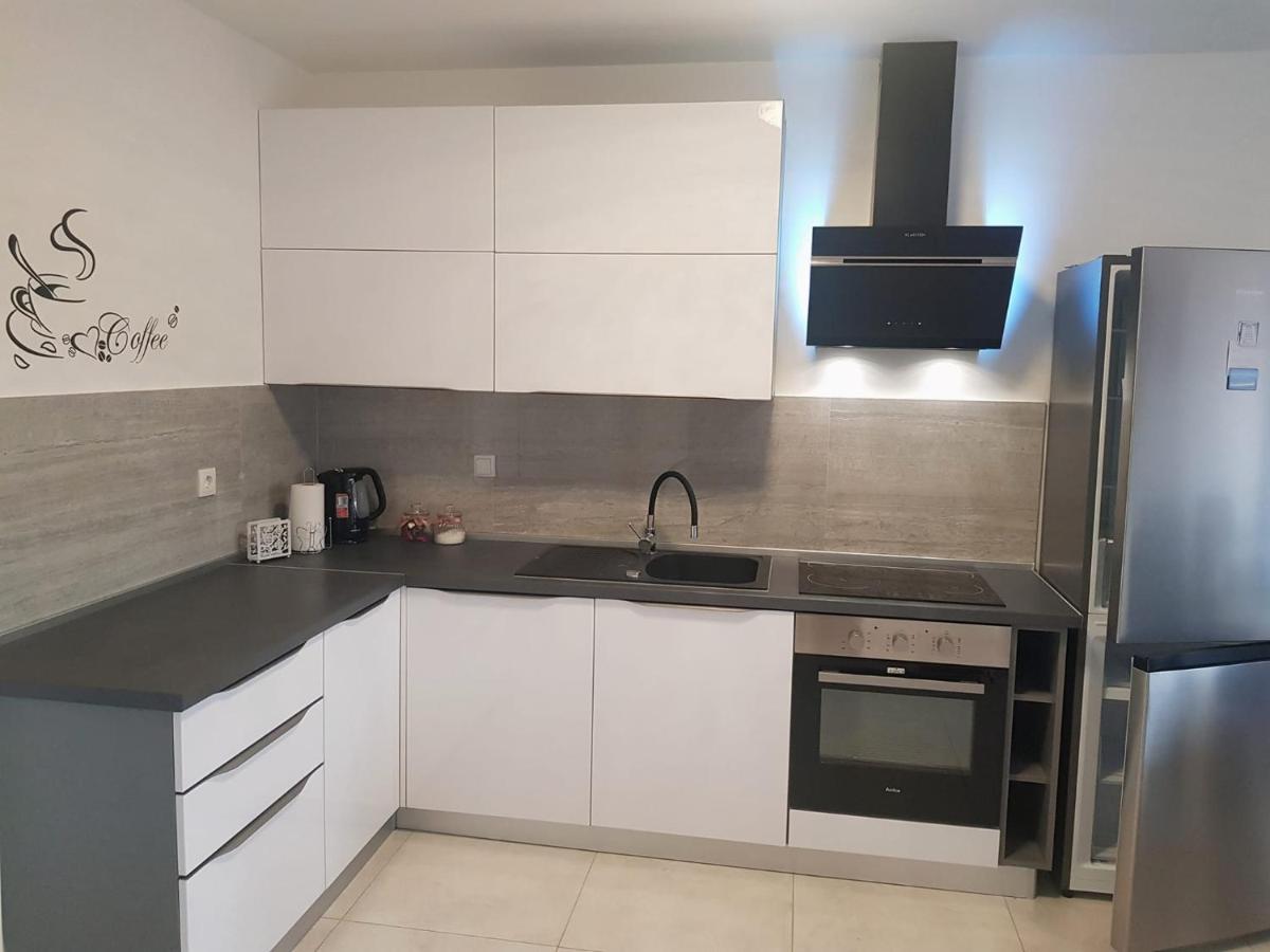 Apartman Tessa Vela Luka Exterior foto